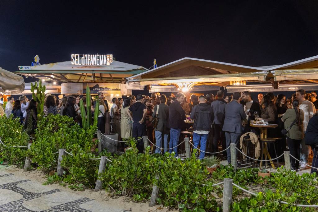 Com recorde de público, Encontro VEJA Rio aquece a noite fria em Ipanema