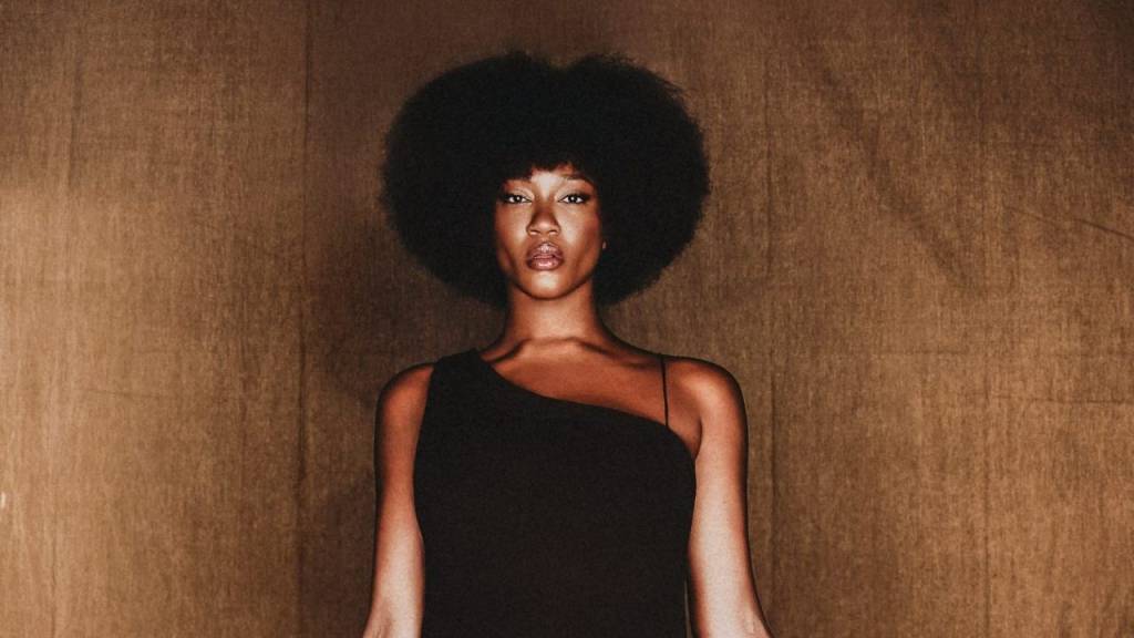 Luedji Luna apresenta seus dois discos mais recentes no Vivo Rio