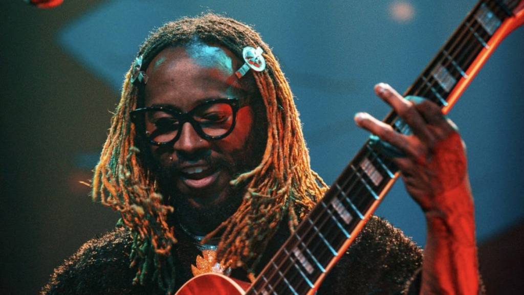 Astro do jazz, Thundercat faz show que marca a reabertura do Circo Voador