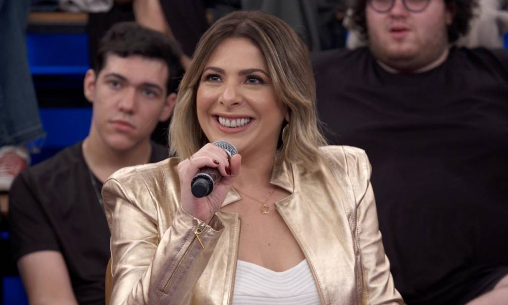 Daniela Lima desabafa sobre ameaça de morte à familiares (vídeo)