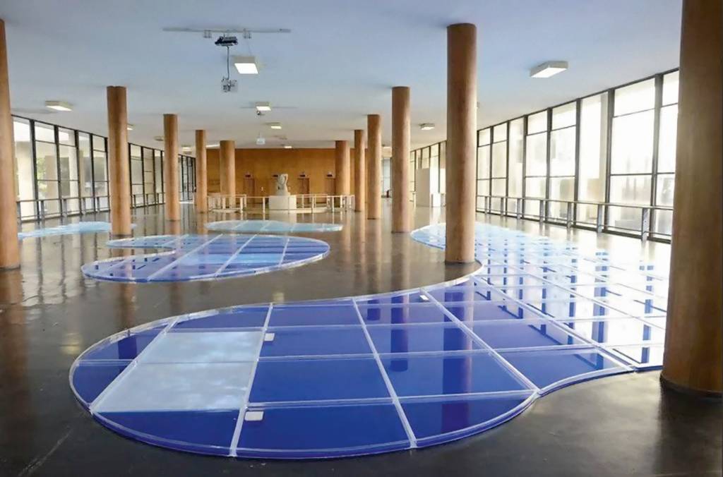 Passarela modernista: Lenny Niemeyer desfila coleção no Palácio Capanema