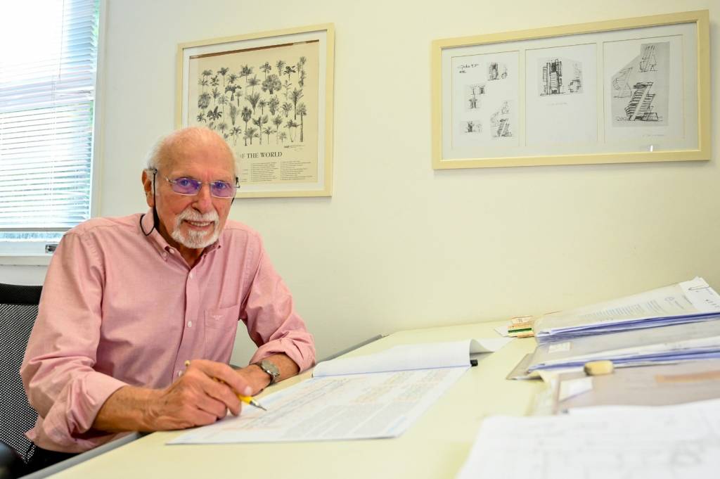 Arquiteto Slomo Wenkert lança livro sobre 60 anos de carreira