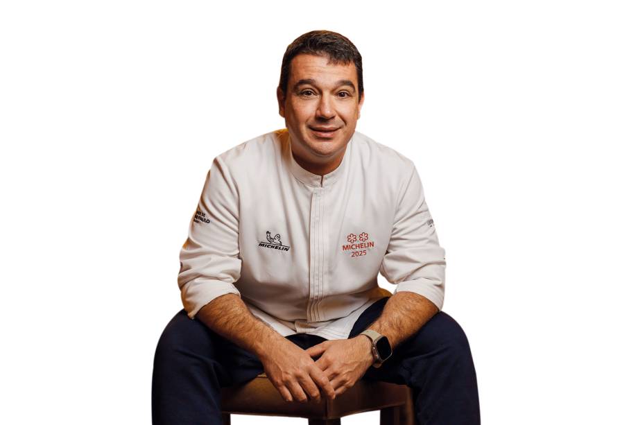 <div class="dad65929"><div class="_4f9bf79 d7dc56a8 _43c05b5"><div class="ds-message _656c965"><div class="ds-markdown"><span>Dono de duas estrelas Michelin no Lasai, o chef Rafa Costa e Silva também comanda o Bonaccia, de pegada italiana, que estará presente com o arancino, bolinho de risoto recheado com mussarela de búfala e presunto italiano</span></div></div><div class="ds-theme"></div><div class="ds-flex _0a3d93b"><div class="ds-flex _965abe9 _54866f7"><div class="_17e543b db183363" role="button"><div class="ds-icon"></div></div><div class="_17e543b db183363" role="button"><div class="ds-icon"></div></div><div class="_17e543b db183363" role="button"><div class="ds-icon"></div></div><div class="_17e543b db183363" role="button"><div class="ds-icon"></div></div></div><div></div></div></div></div>