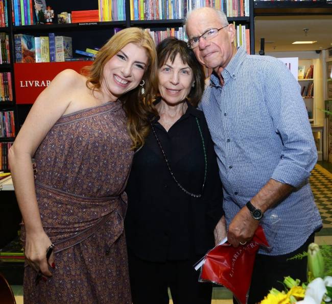Sara Singer com Anita e Leoncio Schwartz