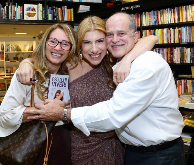 CH0A4385-Sara Singer entre Ana Claudia Costa e Carlos Rossi