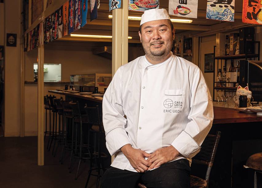 <span>Eric Ueda, da Casa Ueda, premiado como chef revelação de 2024, vai preparar o ramen shoyu, um macarrão artesanal imerso em caldo com nacos de copa lombo, ovo, naruto, nori e cebolinha</span>