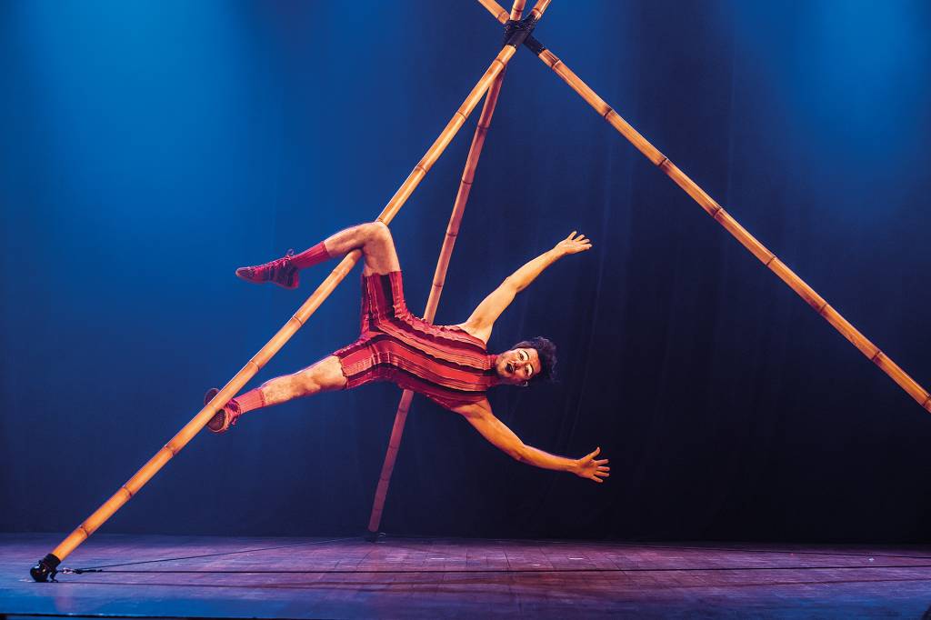 Palhaços estrelam espetáculos que fazem rir e refletir