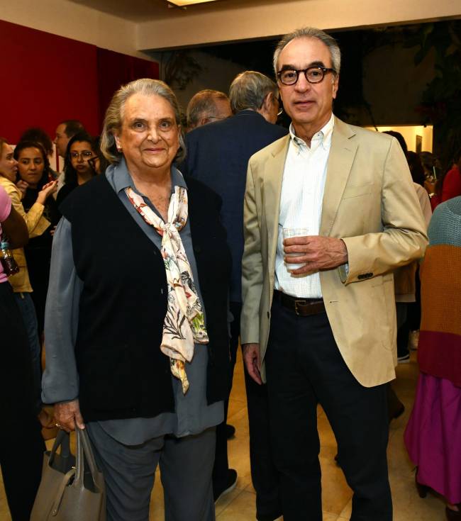 _DSC0395 Maria Cecília Almeida e Silva e João Roberto Marinho - EXPOSIÇÃO CHICO CARUSO - SET 2025 - CG