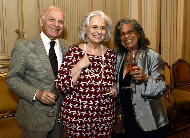 _DSC1638 Francis Bogossian , Hildegard Angel e Irce Brito - VOLNEY PITOMBO - MEDALHA PEDRO ERNESTO - SET 2025 - CG