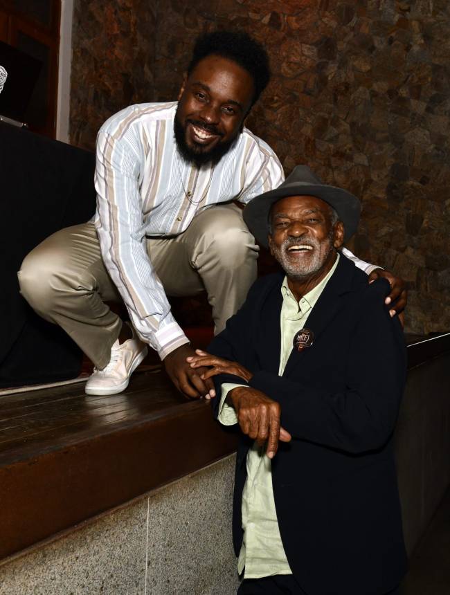 O DJ Nyach e Antonio Pitanga