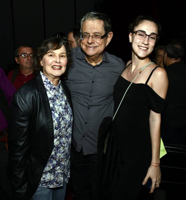 _DSC7615 Louise Cardoso e Flavio Marinho com sua afilhada Pietra Baraldi - SET 2025 - CG