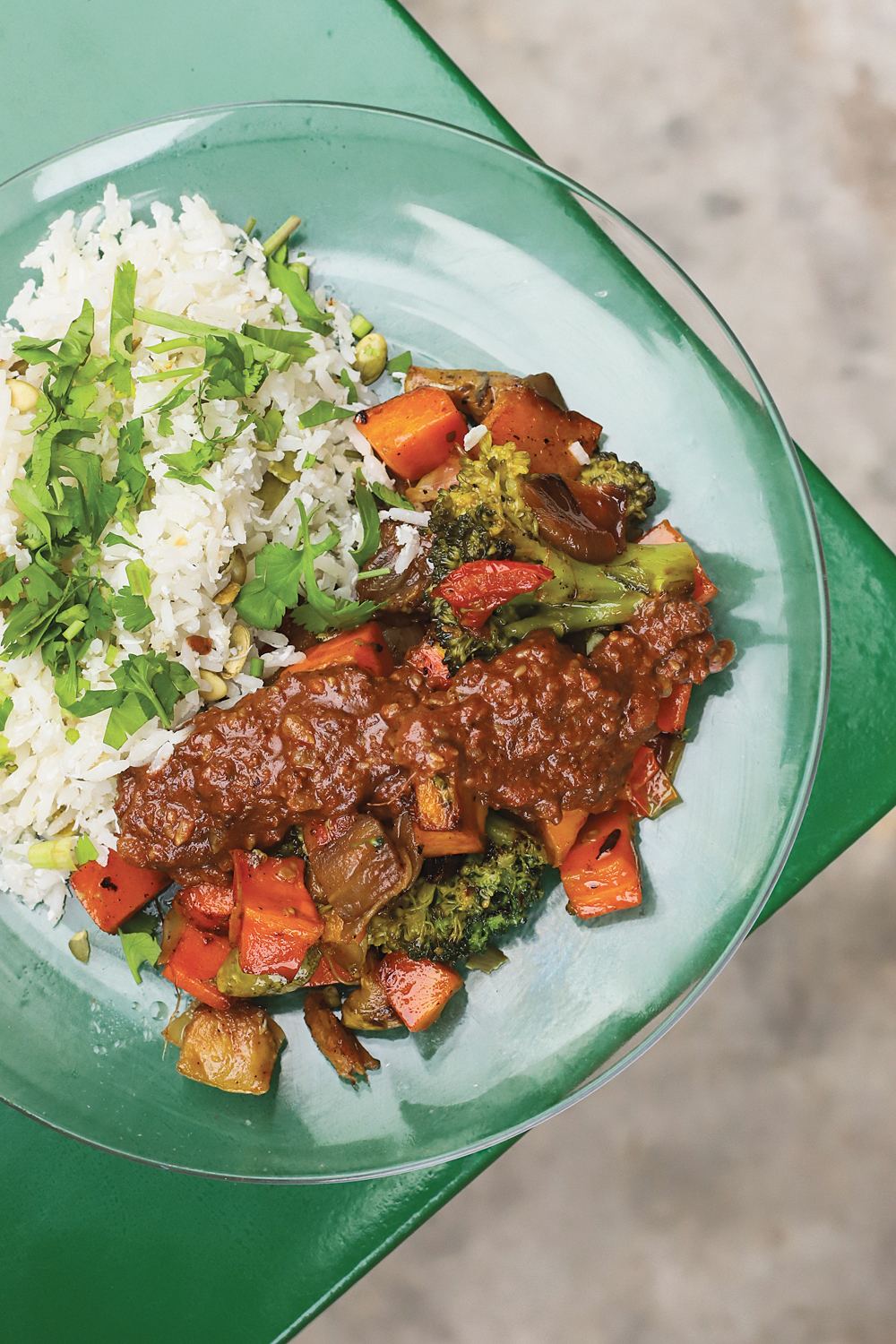Guadalupe: mole poblano com abacaxi e arroz de coco