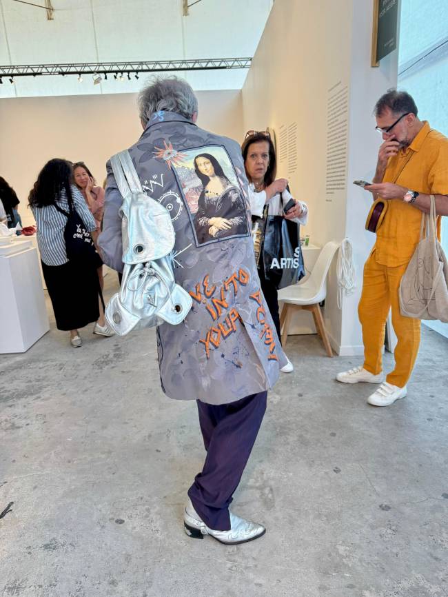 O produtor Alexandre Schnabl de costas