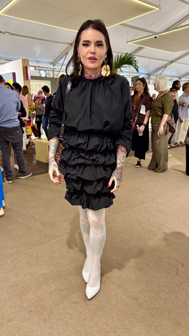 A artista plástica Thix