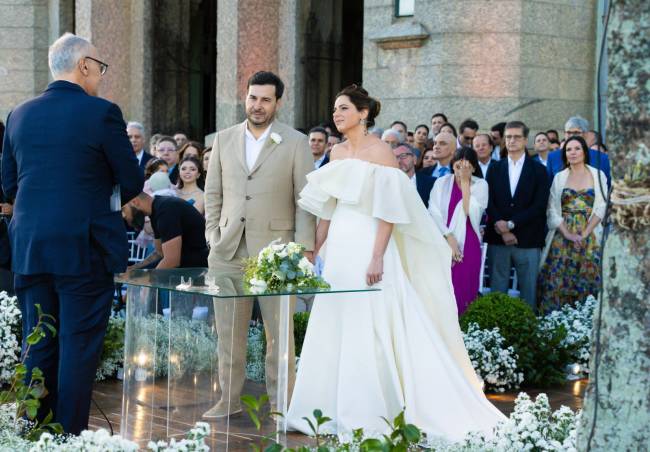 Nizan Guanaes de Costas e o casal Vanessa e Rodrigo Maia
