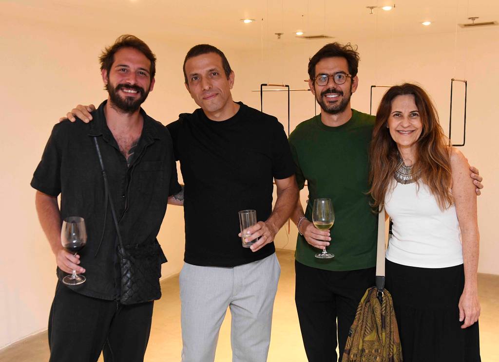 No Clima: as artistas Georgia Kyriakakis e Maria Porto inauguram mostra