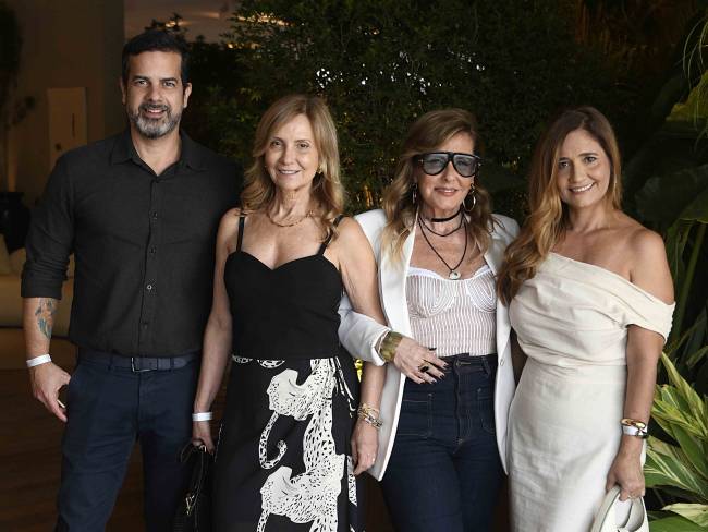Zenio Farias Aurora Grei Patricia Hall e Carla Napolião