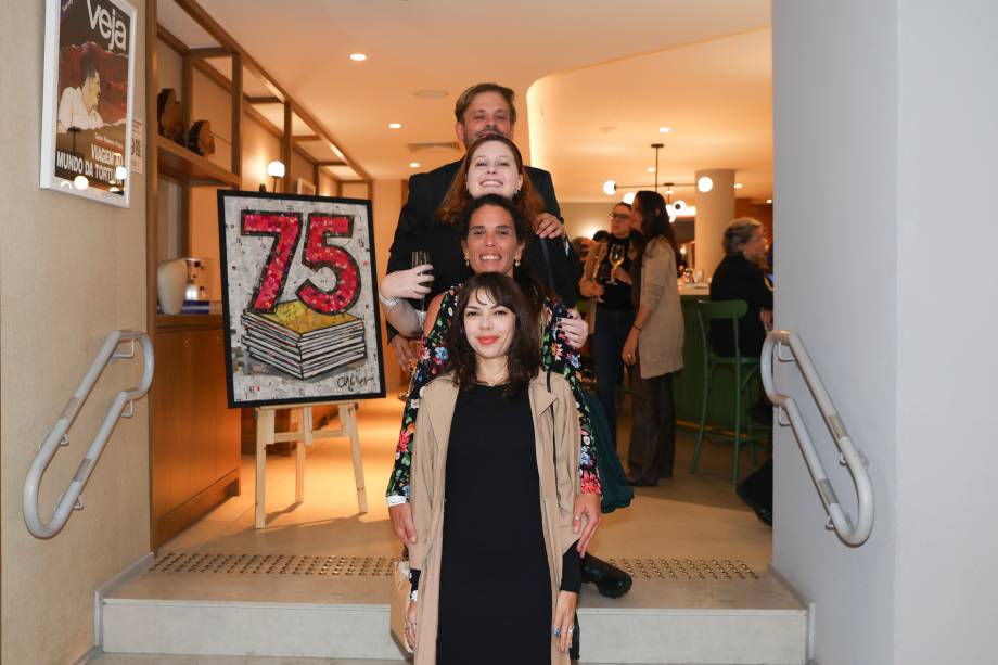 Vernissage Espelhos do Brasil Vernissage Espelhos do Brasil