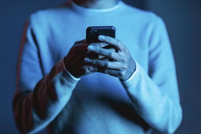 O que é o golpe do “roubo da voz”, alertado por secretário de segurança