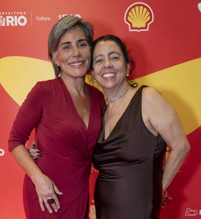 Glória Pires e Walkiria Barbosa, uma das diretoras do Festival do Rio