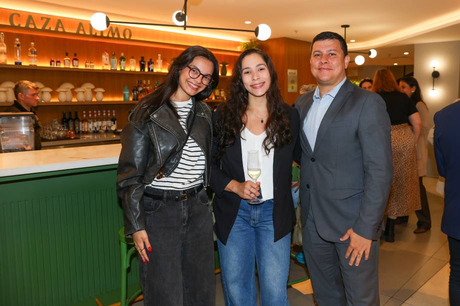 Vernissage Espelhos do Brasil Vernissage Espelhos do Brasil