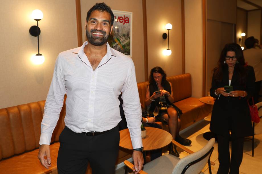 Vernissage Espelhos do Brasil Vernissage Espelhos do Brasil