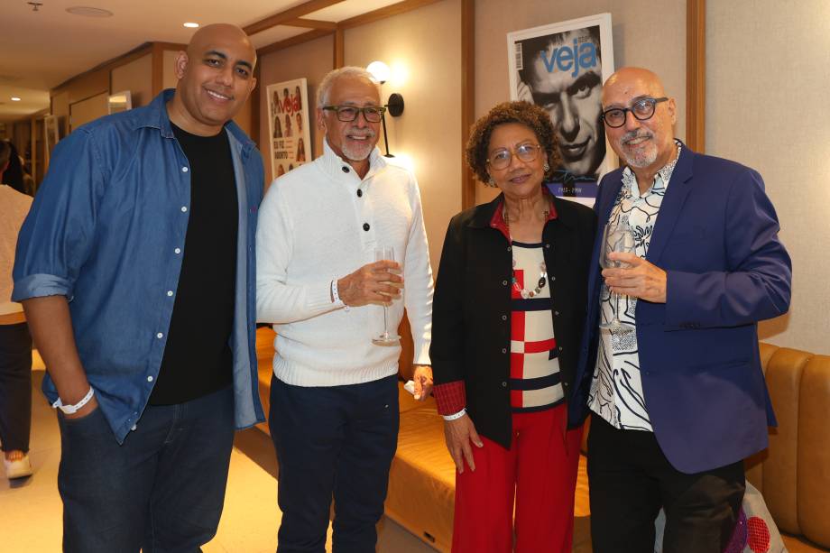 Vernissage Espelhos do Brasil Vernissage Espelhos do Brasil