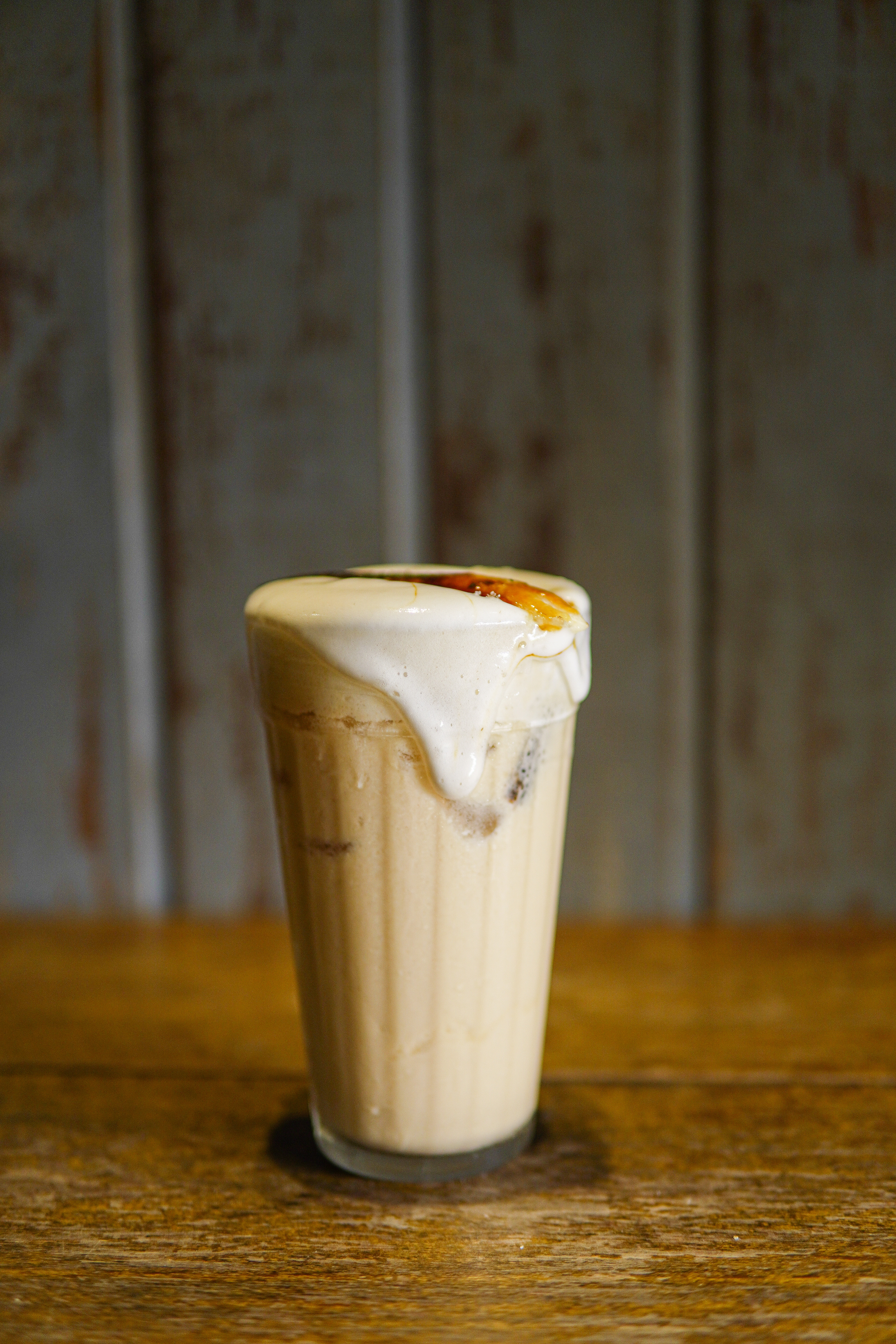 Bar do Zeca: xarope de cookie e espuma de banana no copo