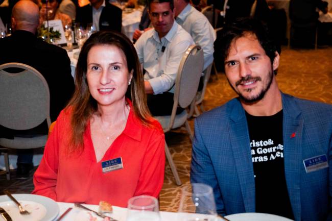 Carla Pinheiro e Vinicius Benevides