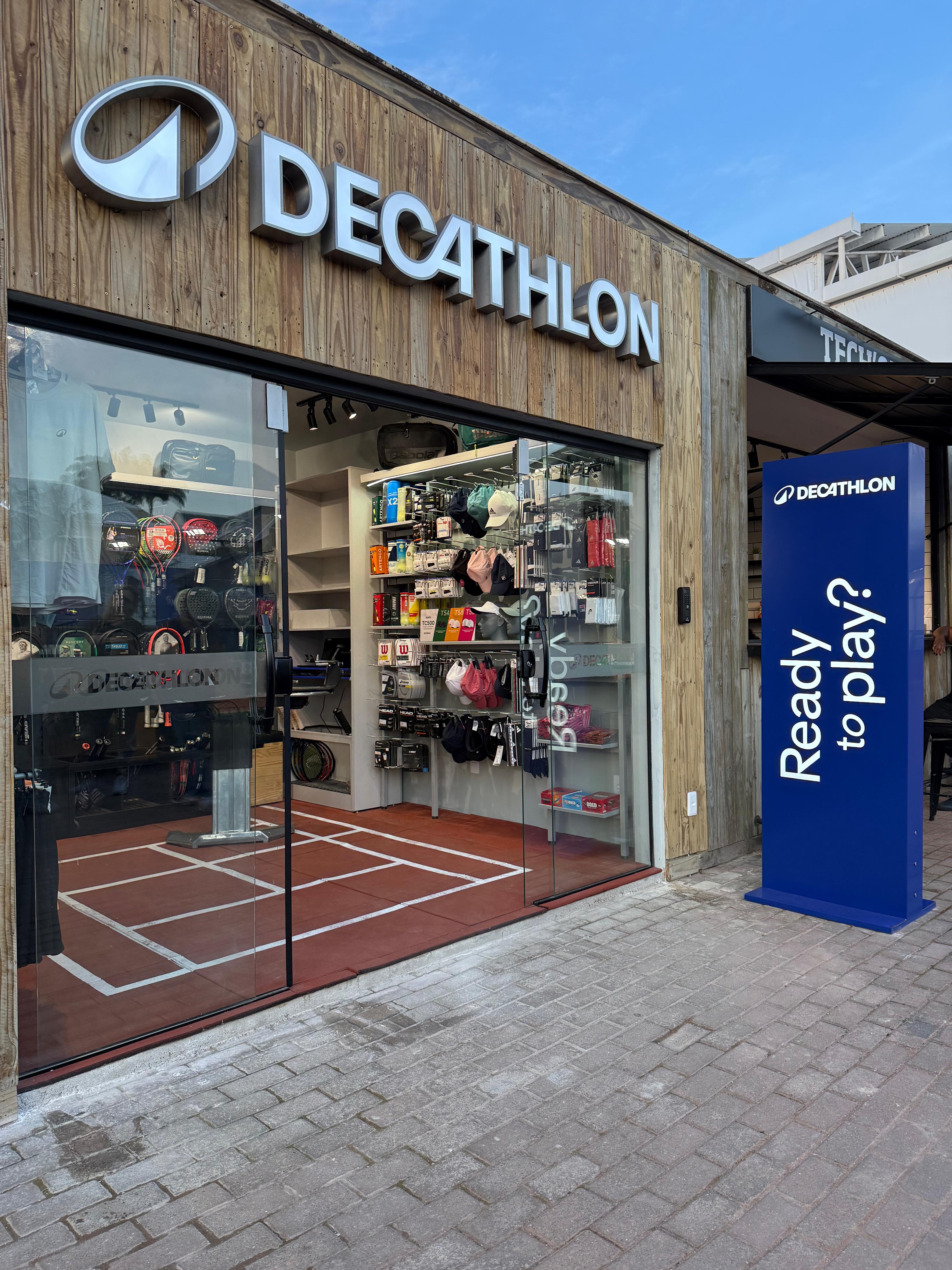 Primeira loja-boutique da Decathon no Brasil, na Techset Academy, na Barra da Tijuca