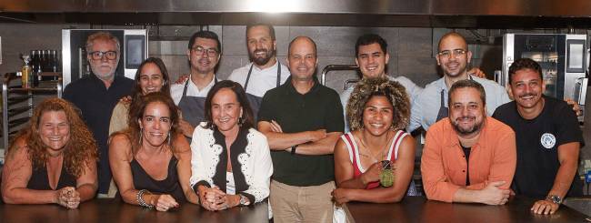 Juliana Tibau, Gabriela Pinheiro, Bebel Niemeyer, Rebeca Lima, Arthur Carvalho, Higor castro, Raul Mourão, Isabel Teixeira de Mello, Alberto Landgraf, Franco Sapogna e Leando Lenz