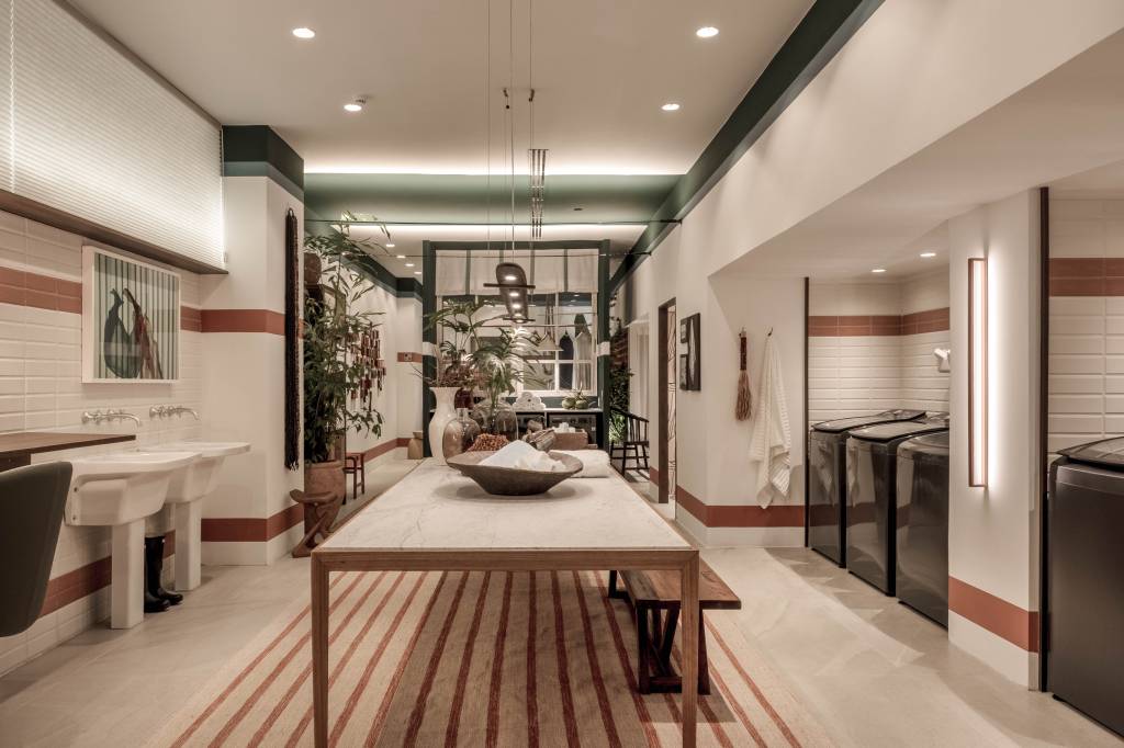 Entre ciclos e histórias