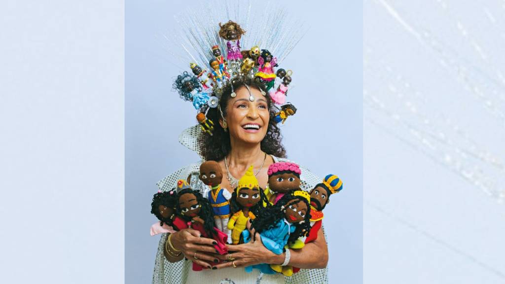 Mãe de Sheron Menezzes conta história que escreveu para a filha