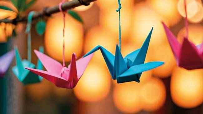 Aprenda a fazer tsurus em oficina gratuita de origami na Casa Firjan