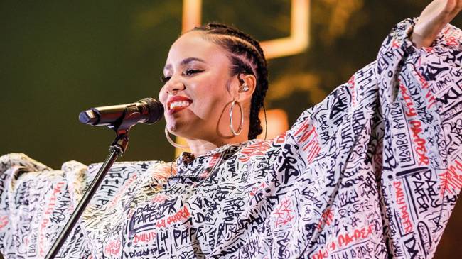 Cabo-verdiana Mayra Andrade volta ao Rio para show intimista