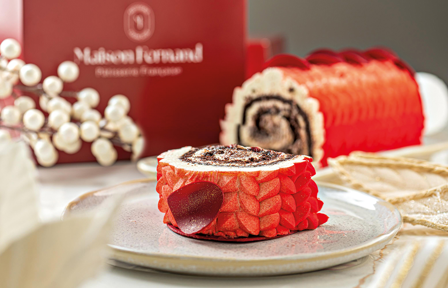 Maison Fernand_B&ucirc;che de No&euml;l_Chocolate com Cereja_Tom&aacute;s V&eacute;lez.. - Copia.JPG