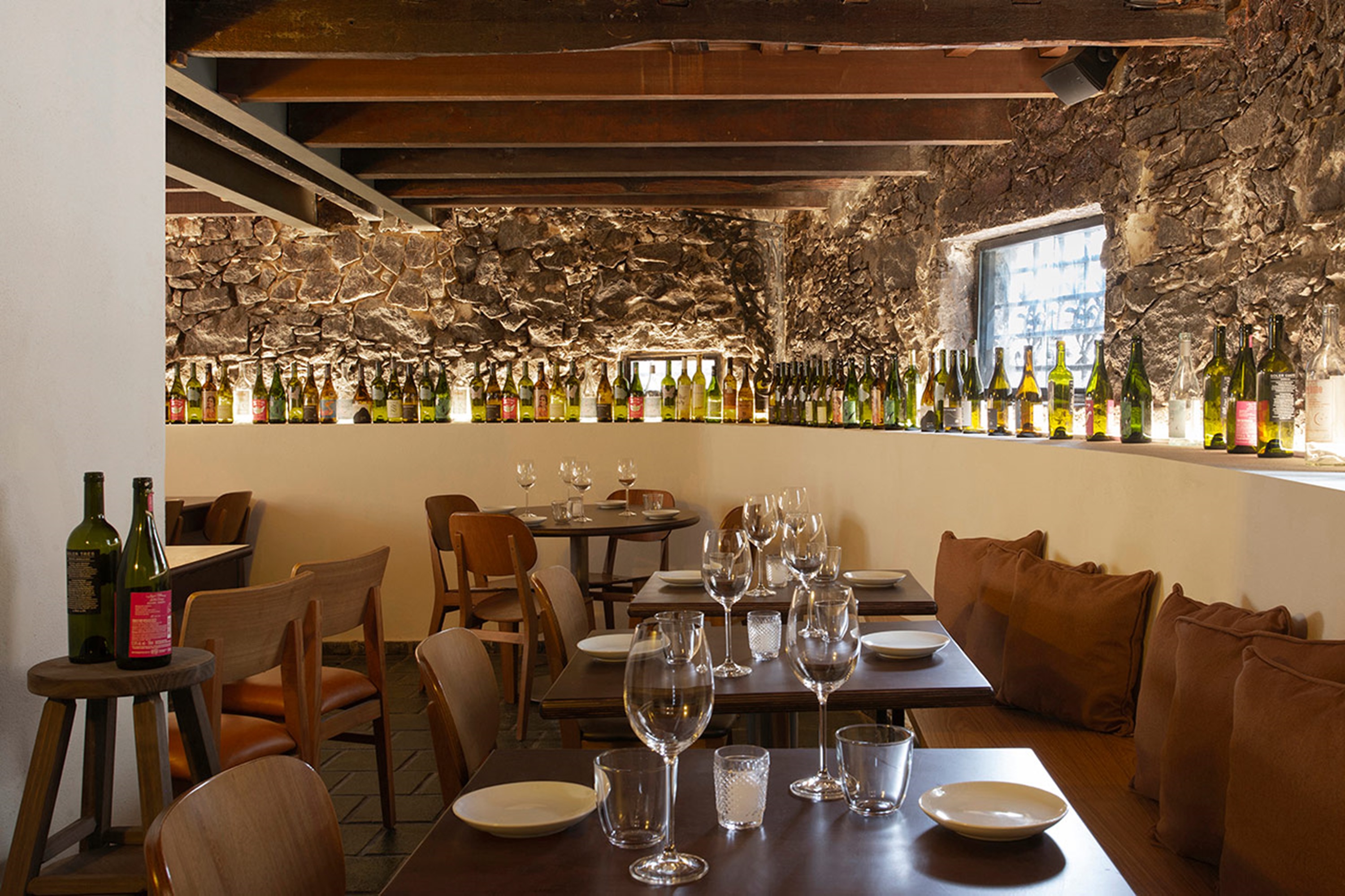 Lib&ocirc;: charme no subsolo da casa