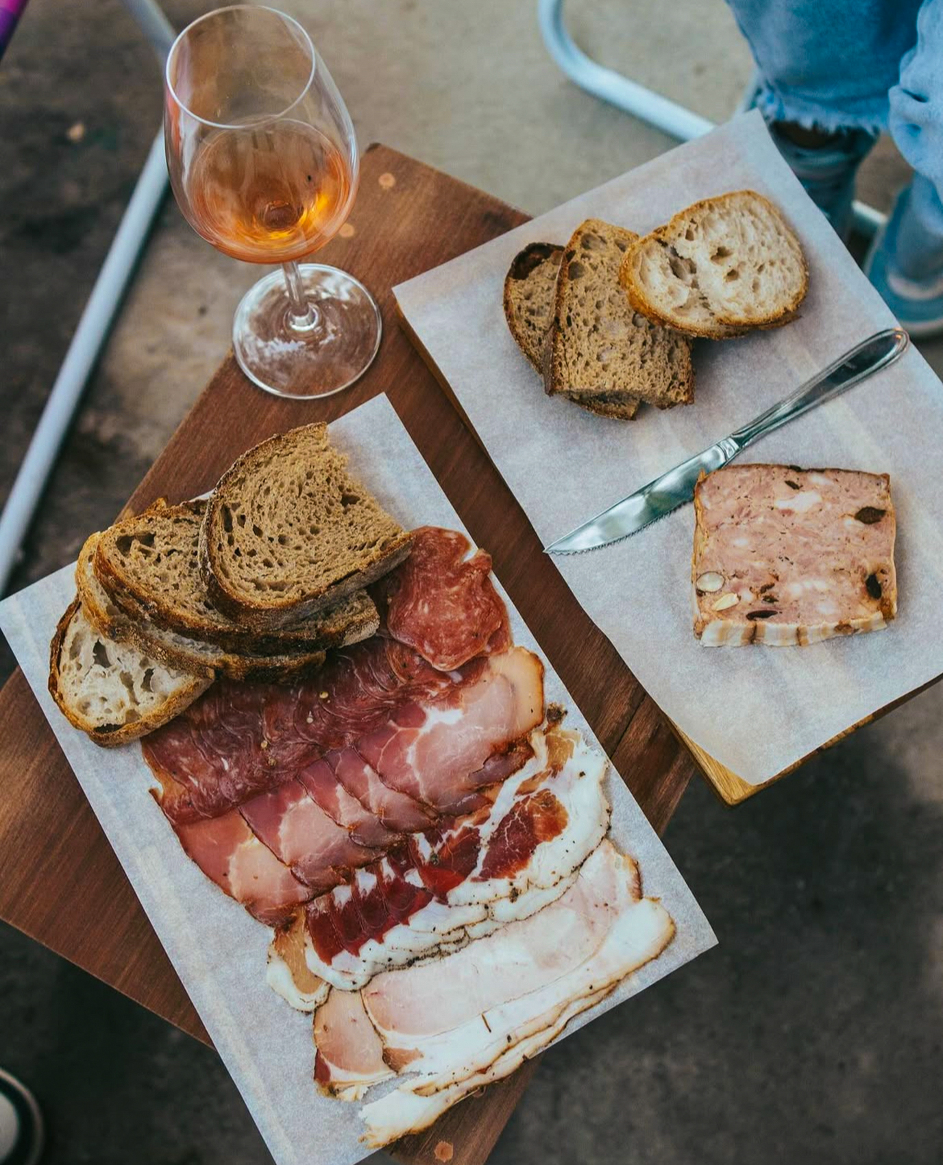 T&atilde;o longe t&atilde;o perto.jpeg