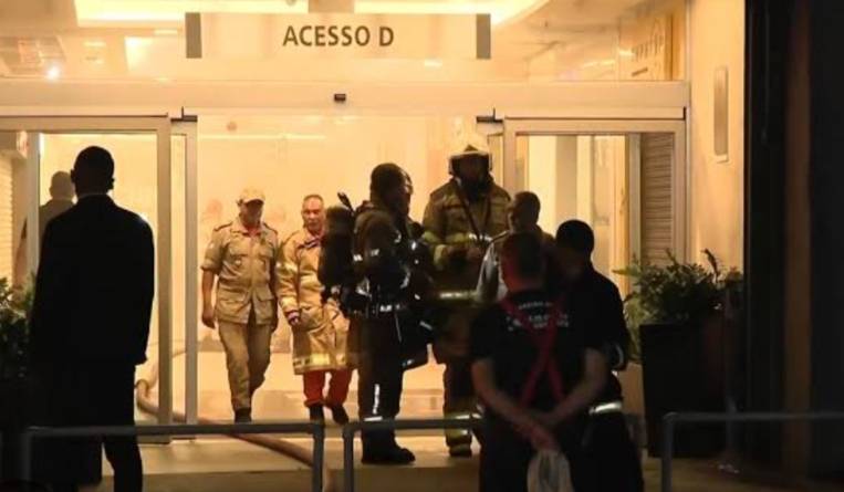 Shopping Tijuca: os erros no combate ao incêndio relatados pelos bombeiros