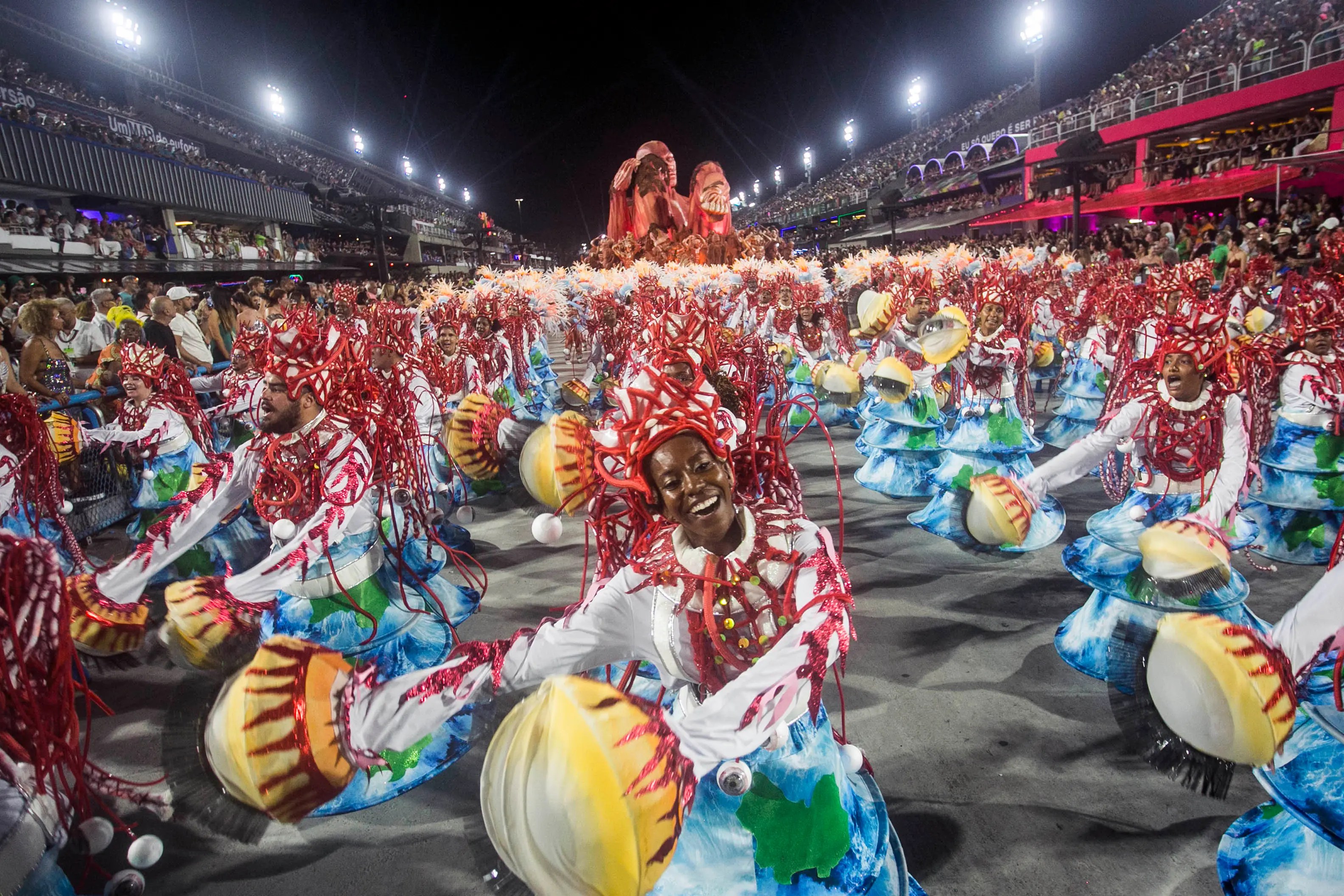 A ordem dos desfiles e os enredos da Série Ouro do Carnaval carioca