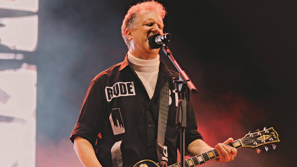 Plebe Rude celebra 45 anos de estrada no Rio de Janeiro