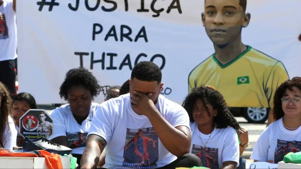 Justiça do Rio absolve PMs acusados de matar jovem na Cidade de Deus