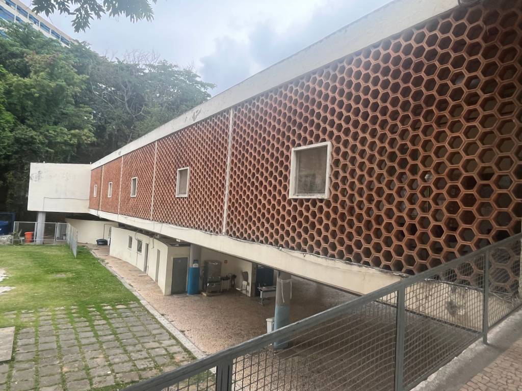 Rafael Bokor: Escola Edmundo Bittencourt, uma aula de arquitetura moderna 