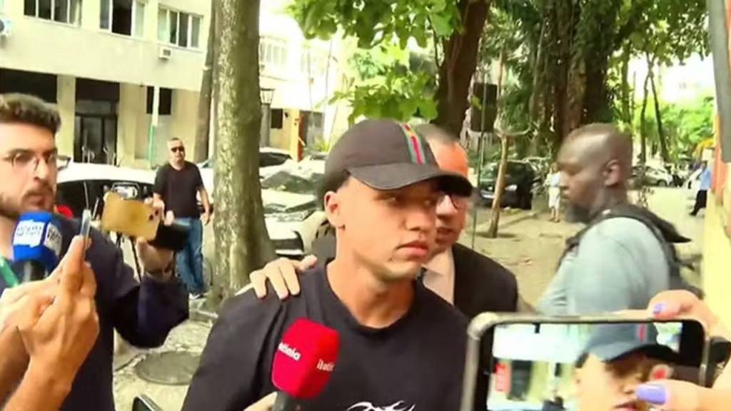 Terceiro réu no caso de estupro coletivo se entrega à polícia