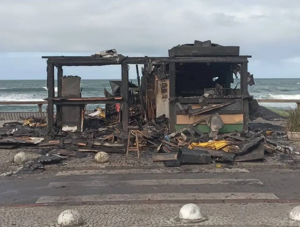 Quiosques da orla vão ficar mais seguros (só contra incêndios…)