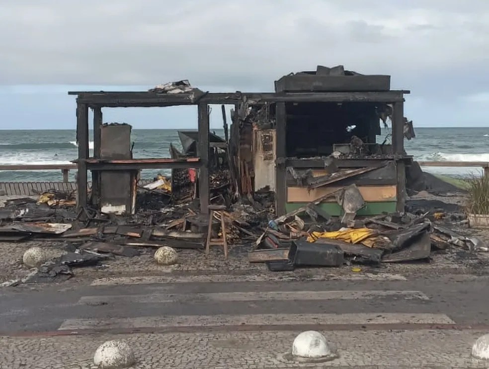 Quiosques da orla vão ficar mais seguros (só contra incêndios…)