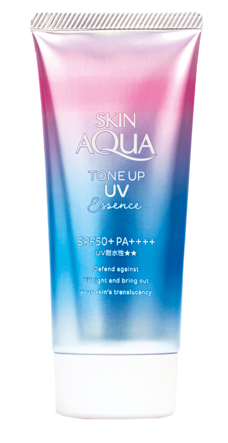 Tubo de protetor solar Skin Aqua Tone Up UV Essence, com gradiente de cores rosa e azul, e tampa prateada. O texto indica SPF50+ PA++++, resistente &agrave; &aacute;gua, e que defende contra luz UV para translucidez da pele