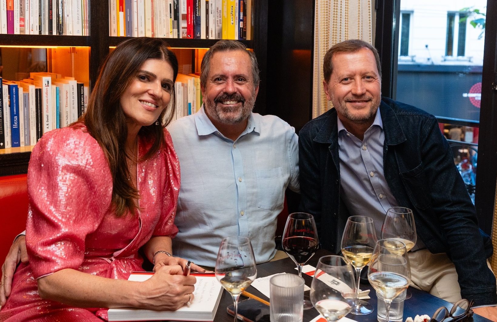 Chef carioca Mari Vidal lança “Saboreando Paris” na capital francesa
