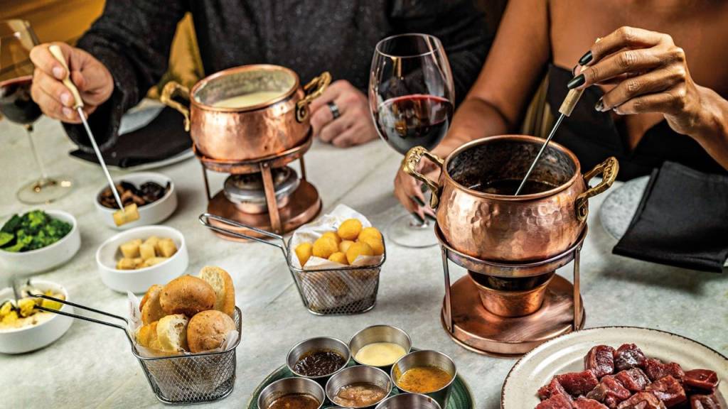 É tempo de fondue! Confira um roteiro para mergulhar o garfo e ser feliz