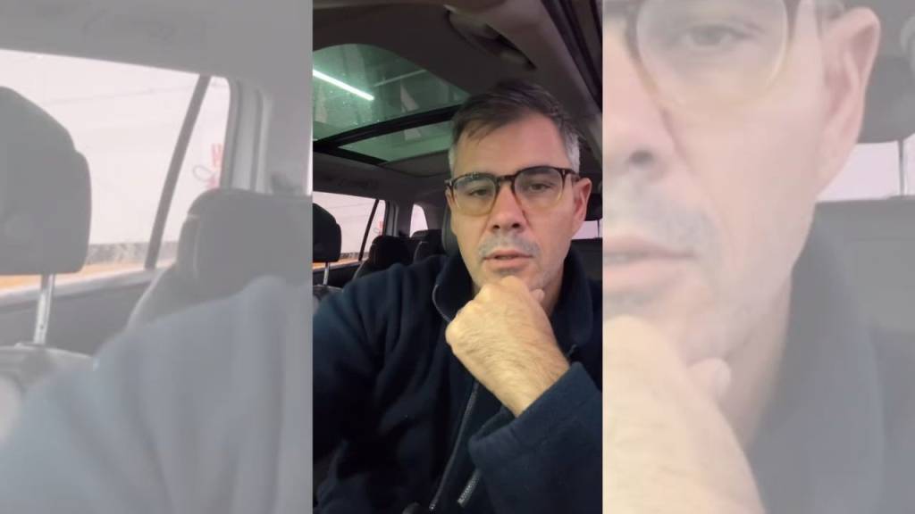 O que diz Juliano Cazarré sobre processo movido por ex-babá